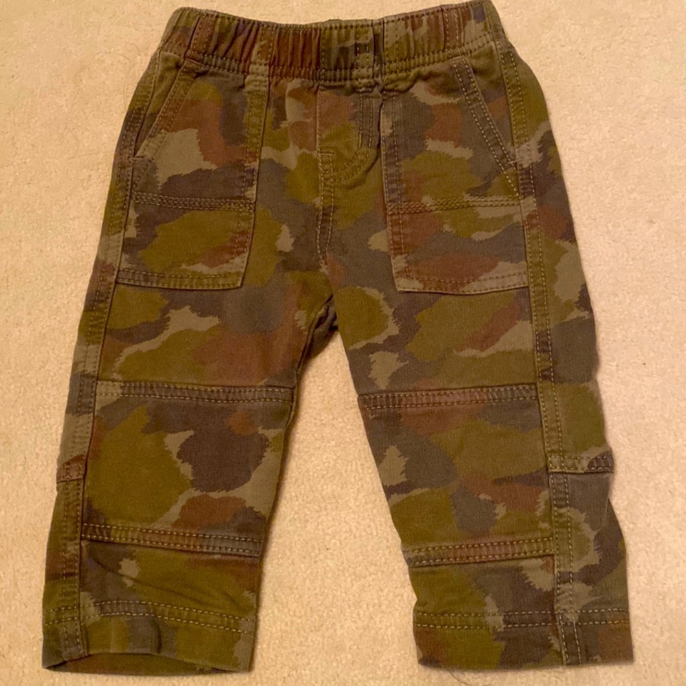 Tea Collection 3-6 camo pants.